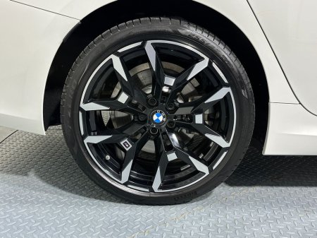 2025 BMW 3 Series - thumbnail 23