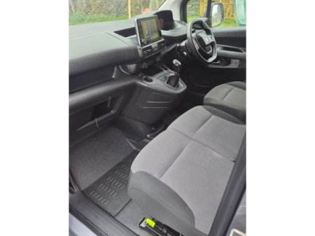 2019 Peugeot Partner - thumbnail 10