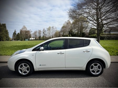 2015 Nissan Leaf - thumbnail 4