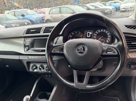 2015 Skoda Fabia - thumbnail 6