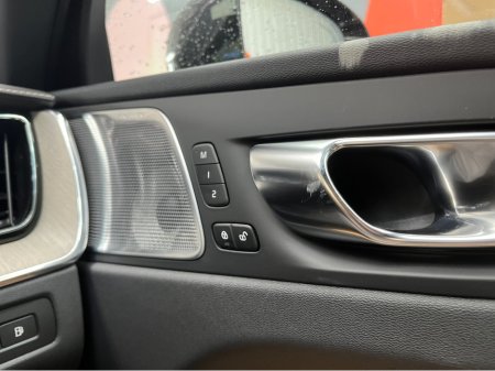 2021 Volvo XC60 €39950 2021 VOLVO XC60 RECHARGE PLUG-IN HYBRID T8 AWD 2.0 AUTOMATIC / CRUISE CONTROL / 360° CAMERA / ELECTRIC MEMORY & HEATED SEAT / PANORAMIC SUNROOF / APPLE CARPLAY €39,950 thumbnail