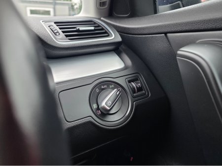 2015 Volkswagen Passat - thumbnail 15