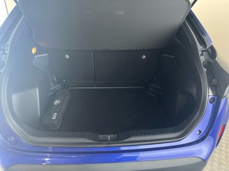 2024 Toyota Yaris Cross HYBRID LUNA SPORT BI-TONE €30,950 thumbnail