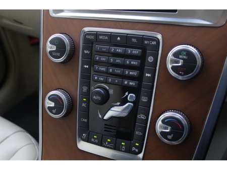 2017 Volvo XC60 - thumbnail 14