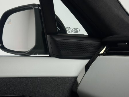 2025 Land Rover Range Rover Sport - thumbnail 16