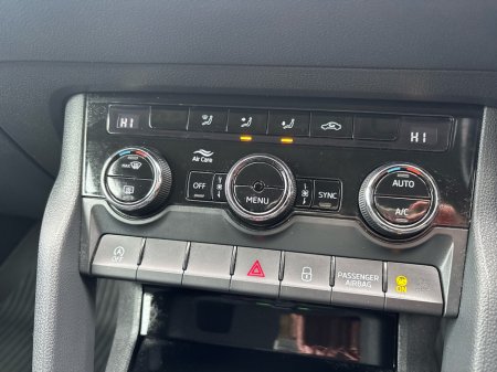 2019 Skoda Karoq 1.6TDI 115bhp Ambition €20,995 thumbnail