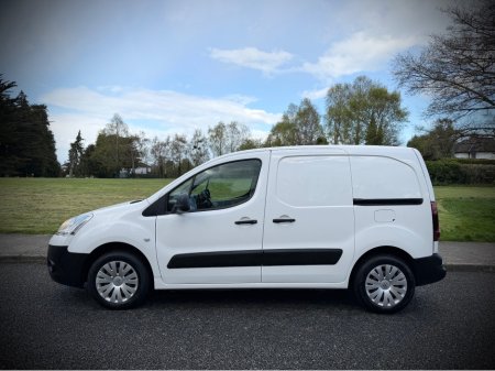 2013 Citroen Berlingo - view 4