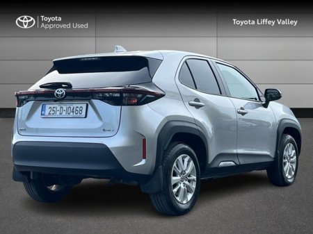2025 Toyota Yaris Cross - photo 2