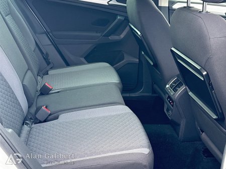 2017 Volkswagen Tiguan - thumbnail 10