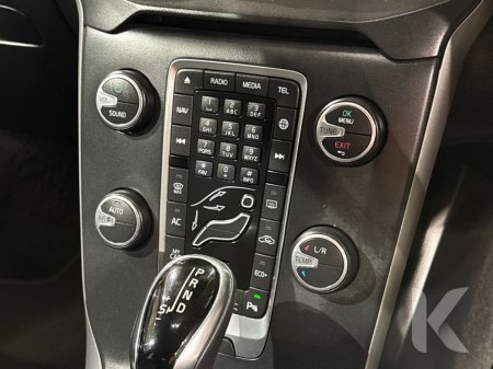 2019 Volvo V40 - thumbnail 18