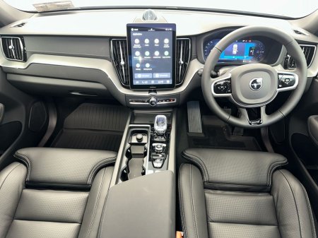 2025 Volvo XC60 - thumbnail 8