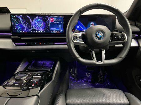 2024 BMW 5 Series - thumbnail 14