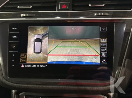 2018 Volkswagen Tiguan 2.0 TDI HIGH LINE 4WD - FULL BLACK LEATHER HEATED SEATS FRONT AND BACK - DIAMOND CUT FACTORY ALLOY WHEELS - CRUISE CONTROL - REVERSE CAMERA €29,950 thumbnail