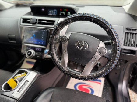 2016 Toyota Prius - thumbnail 13