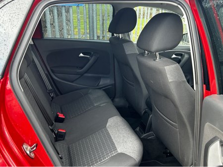 2016 Volkswagen Polo Comfortline TSI 1.2 Automatic €12,500 thumbnail