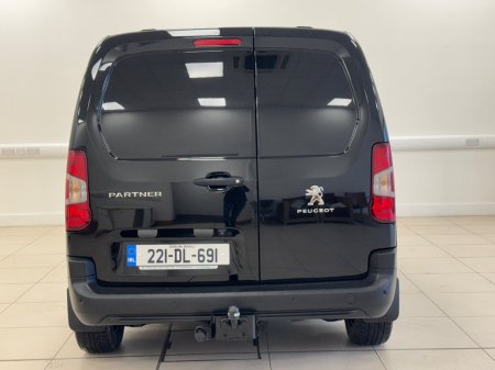 2022 Peugeot Partner  €18,500 thumbnail
