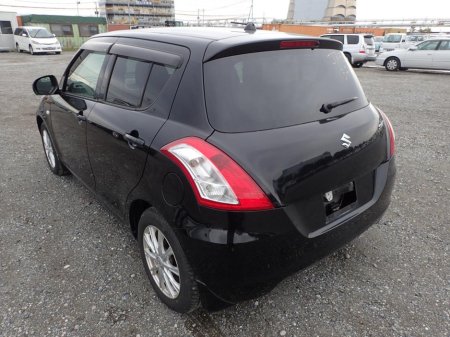 2016 Suzuki Swift - thumbnail 5