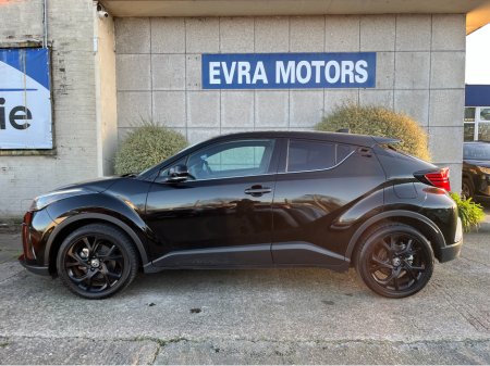 2023 Toyota C-HR SOL HYBRID AUTOMATIC 1.8 PETROL //LOW MILES//HIGH SPEC//HALF LEATHER HEATED SEATS//360 PARKING CAMERAS//KEYLESS ENTRY// €29,950 thumbnail