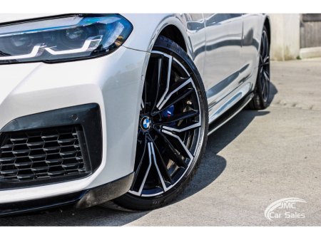 2022 BMW 5 Series - thumbnail 2