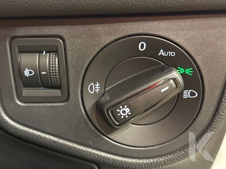 2023 Volkswagen Polo AUTOMATIC 1.0L TSI - REVERSE CAMERA - CRUISE CONTROL - FULLY ELECTRIC WINDOWS €23,950 thumbnail