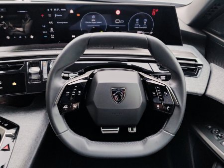 2025 Peugeot 3008 1.2 MHEV 145bhp eDCS6 Allure €41,500 thumbnail