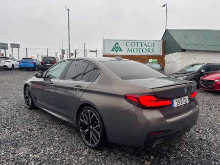 2023 BMW 5 Series - thumbnail 3