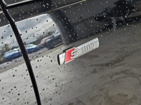 2019 Audi A4 - thumbnail 2