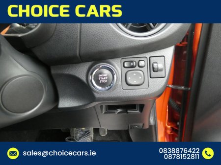 2017 Toyota Vitz - thumbnail 10