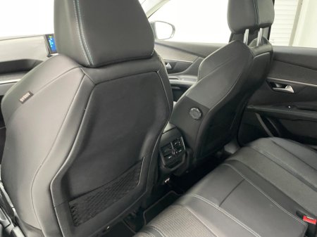 2021 Peugeot 3008 - thumbnail 17