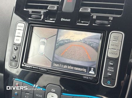 2017 Nissan Leaf - thumbnail 14