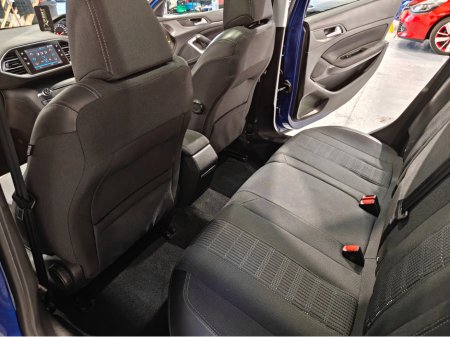 2017 Peugeot 308 1.6 HDI AUTOMATIC €12,995 thumbnail