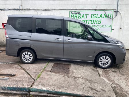 2021 Nissan Serena  €25,900