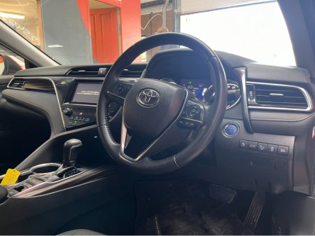 2018 Toyota Camry - thumbnail 9