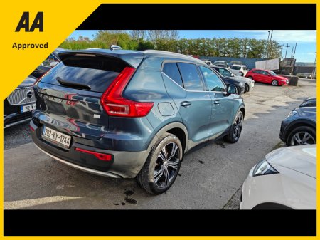 2020 Volvo XC40 - thumbnail 13