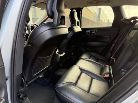 2018 Volvo XC60 - thumbnail 27