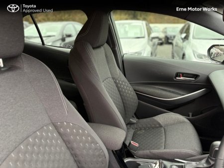 2025 Toyota Corolla COROLLA HB LUNA €29,950 thumbnail