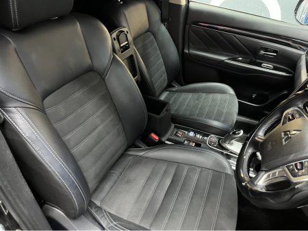 2018 Mitsubishi Outlander €19950! 2018 MITSUBISHI OUTLANDER PHEV G 2.4 AUTOMATIC / CRUISE CONTROL / 360° PARKING CAMERA / ELECTRIC HEATED SEATS / HEATED STEERING WHEEL / PADDLE SHIFTERS €19,950 thumbnail