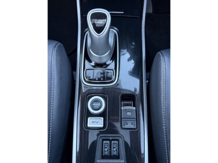 2017 Mitsubishi Outlander - thumbnail 9