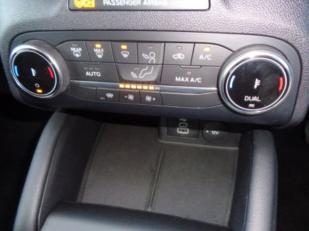 2023 Ford Kuga - thumbnail 13