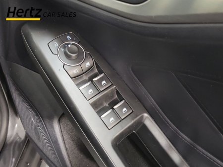 2023 Ford Focus - thumbnail 17