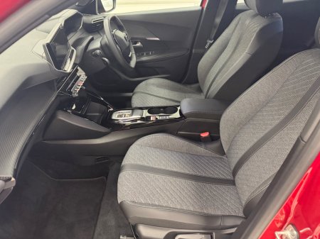 2025 Peugeot 2008 - thumbnail 6