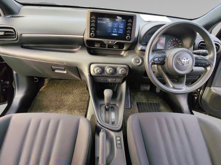 2020 Toyota Yaris - thumbnail 11