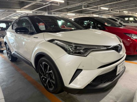 2019 Toyota C-HR SOL AUTOMATIC HYBRID 1.8 PETROL //HIGH SPEC//HALF LEATHER HEATED SEATS//REVERSE CAMERA//KEYLESS ENTRY//ADAPTIVE CRUISE CONTROL//