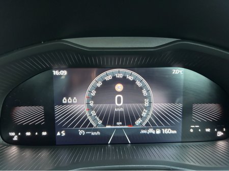 2025 Skoda Kamiq SEL Petrol 1.0 TSI 115HP €27,995 thumbnail