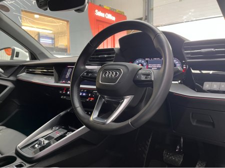 2024 Audi A3 €32950! 2024 AUDI A3 LEATHER 30TFSI SPORTBACK ADVANCED 1.0 AUTOMATIC / CRUISE CONTROL / REVERSE CAMERA / ELECTRIC HEATED SEATS / APPLE CARPLAY €32,950 thumbnail