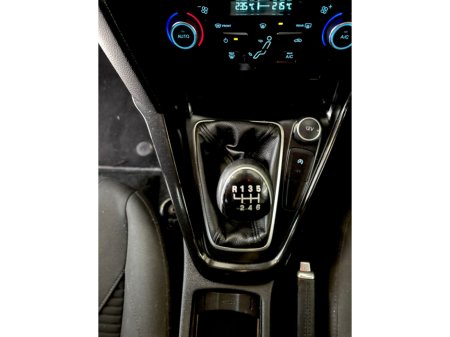 2016 Ford Focus - thumbnail 22