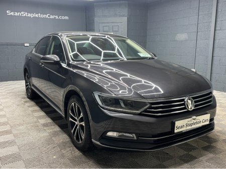 2019 Volkswagen Passat - photo 2