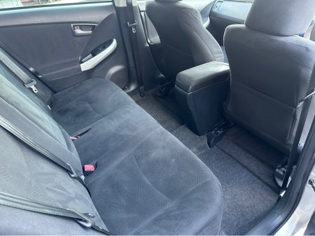 2013 Toyota Prius - thumbnail 6