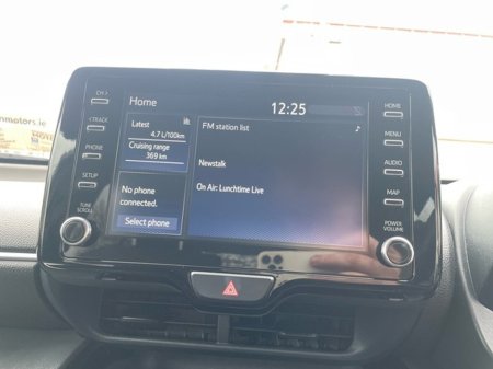 2022 Toyota Yaris Cross - thumbnail 15