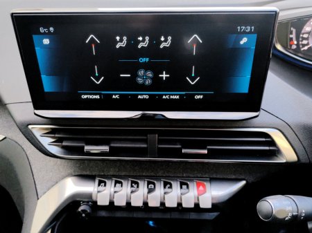 2022 Peugeot 3008 - thumbnail 16